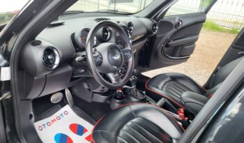 MINI Countryman | 4×4 (stały) | Automatyczna | 143 KM | Czarny full