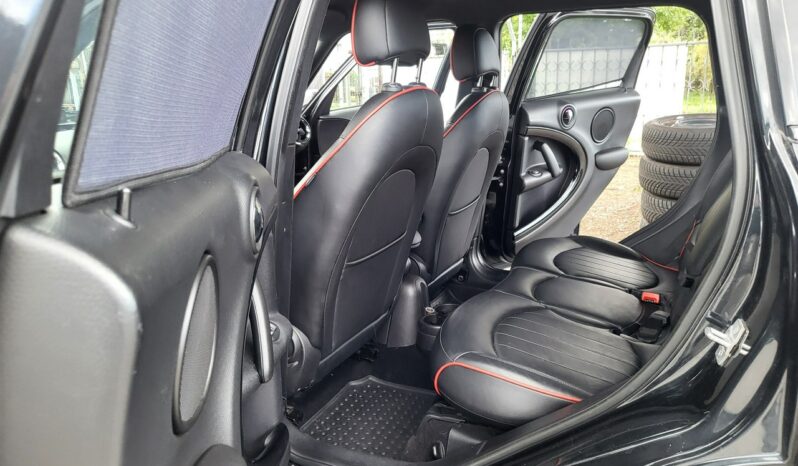 MINI Countryman | 4×4 (stały) | Automatyczna | 143 KM | Czarny full