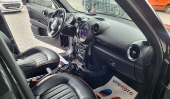 MINI Countryman | 4×4 (stały) | Automatyczna | 143 KM | Czarny full