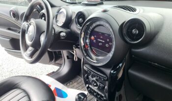 MINI Countryman | 4×4 (stały) | Automatyczna | 143 KM | Czarny full
