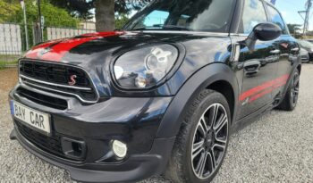 MINI Countryman | 4×4 (stały) | Automatyczna | 143 KM | Czarny full