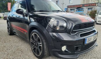MINI Countryman | 4×4 (stały) | Automatyczna | 143 KM | Czarny full