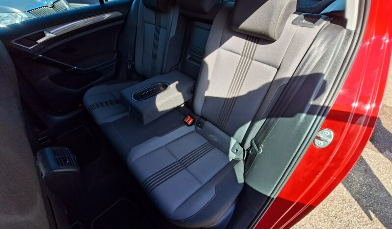 Volkswagen Golf | FWD (przód) | Manualna | 110 KM | Czerwony full