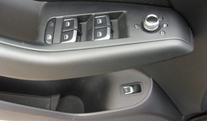 Audi Q5 | 4×4 (stały) | Manualna | 180 KM | Szary full