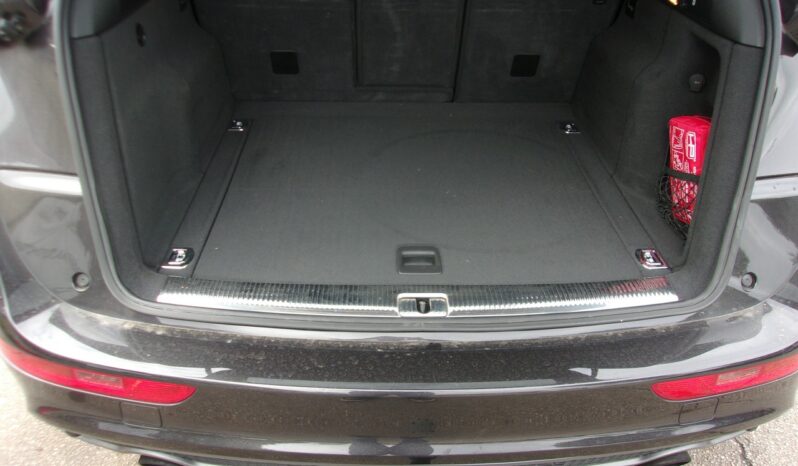Audi Q5 | 4×4 (stały) | Manualna | 180 KM | Szary full