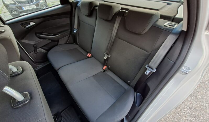 Ford Focus | FWD (przód) | Manualna | 95 KM | Srebrny full