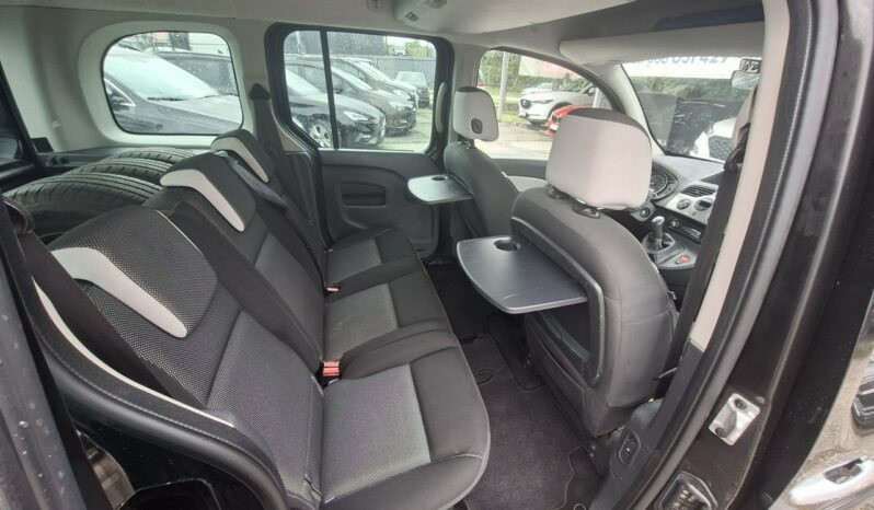 Renault Kangoo | FWD (przód) | Manualna | 105 KM | Czarny full