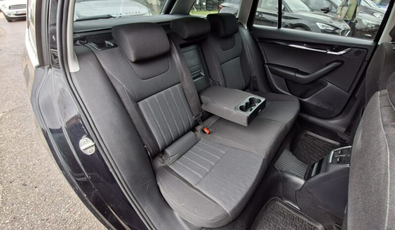 Skoda Octavia | FWD (przód) | Manualna | 150 KM | Czarny full