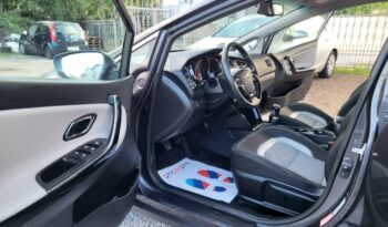 Kia Ceed | FWD (przód) | Manualna | 135 KM | Szary full