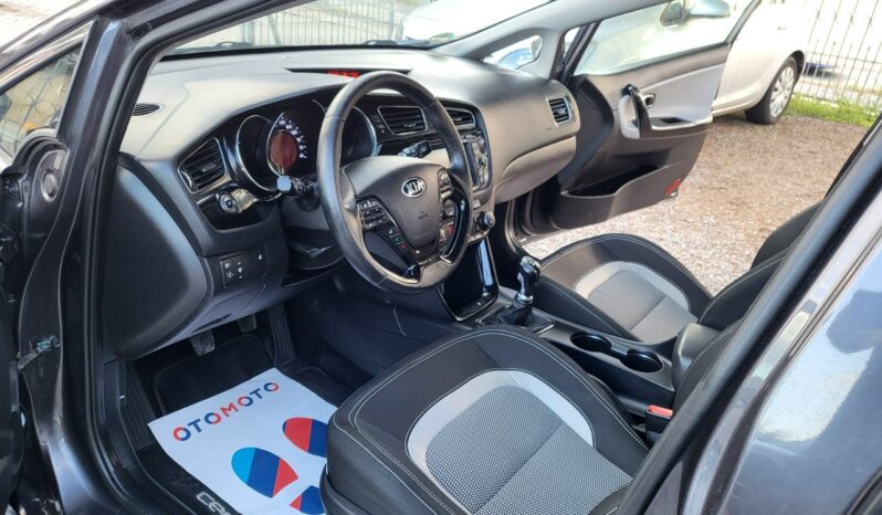 Kia Ceed | FWD (przód) | Manualna | 135 KM | Szary full