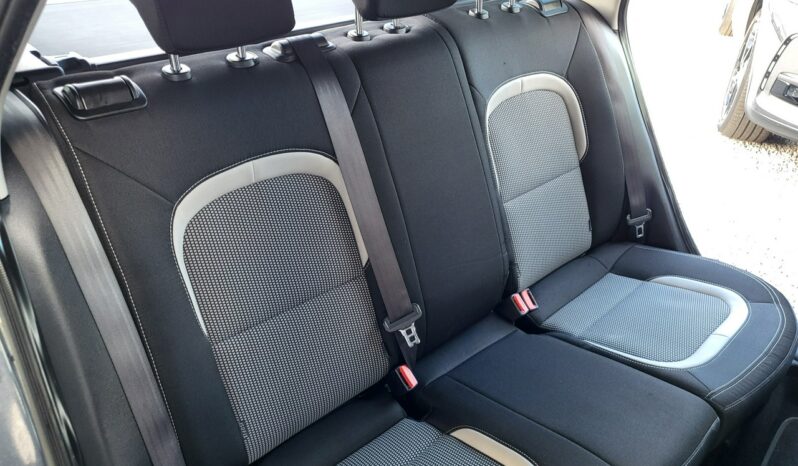Kia Ceed | FWD (przód) | Manualna | 135 KM | Szary full