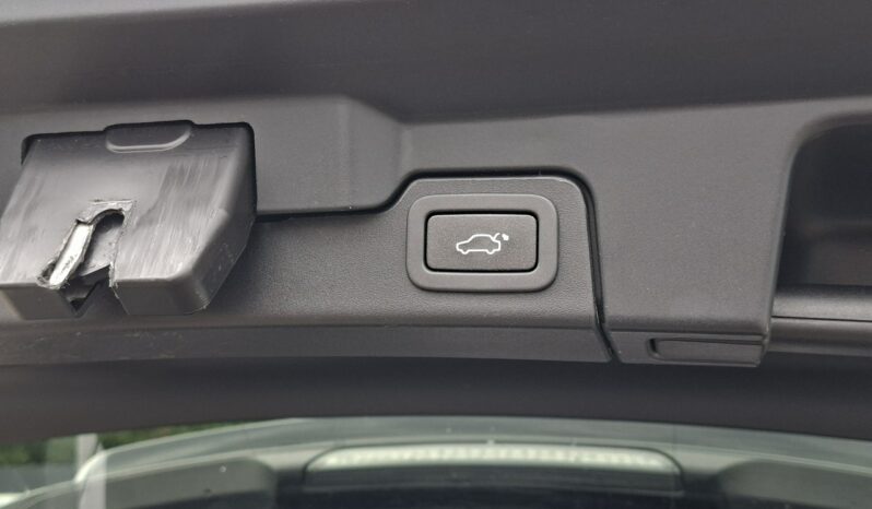 Land Rover Range Rover Evoque | 4×4 (doł. automatycznie) | Automatyczna | 180 KM | Srebrny full