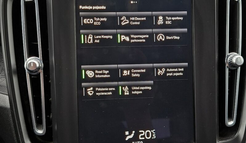 Volvo XC 40 | FWD (przód) | Automatyczna | 163 KM | Czarny full
