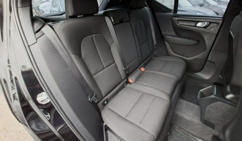 Volvo XC 40 | FWD (przód) | Automatyczna | 163 KM | Czarny full