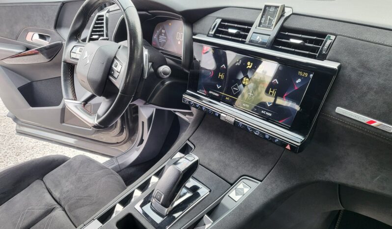 DS Automobiles DS 7 Crossback | 4×4 (doł. automatycznie) | Automatyczna | 177 KM | Szary full