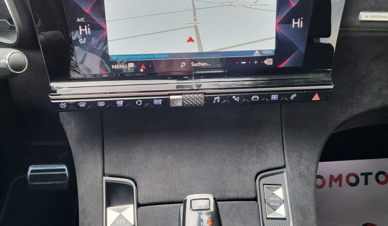 DS Automobiles DS 7 Crossback | 4×4 (doł. automatycznie) | Automatyczna | 177 KM | Szary full