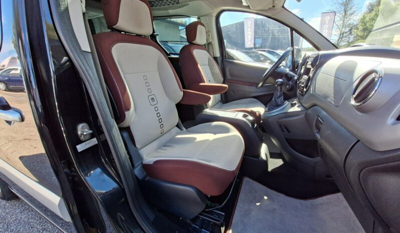 Citroën Berlingo | FWD (przód) | Manualna | 120 KM | Czarny full