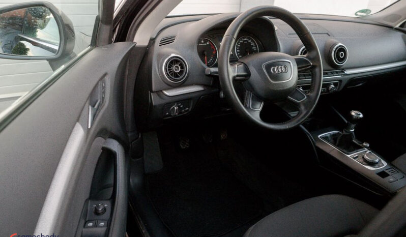 Audi A3 Sportback | FWD (przód) | Manualna | 122 KM | Czarny full