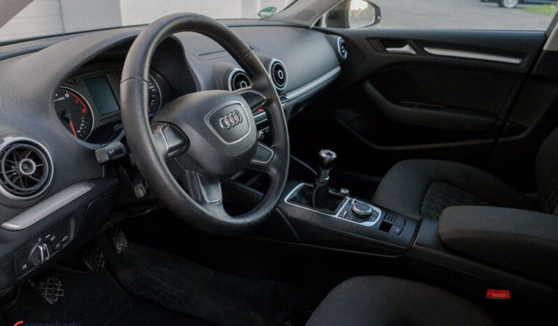 Audi A3 Sportback | FWD (przód) | Manualna | 122 KM | Czarny full