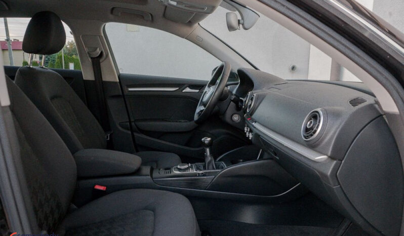 Audi A3 Sportback | FWD (przód) | Manualna | 122 KM | Czarny full
