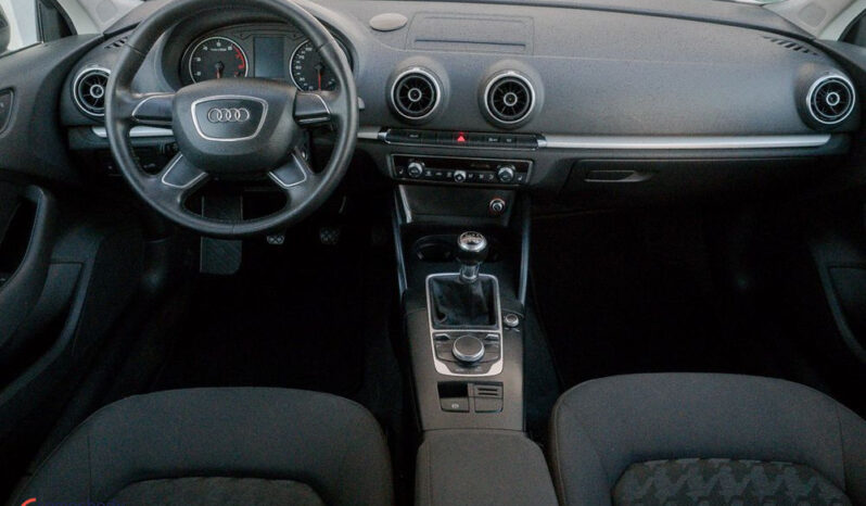 Audi A3 Sportback | FWD (przód) | Manualna | 122 KM | Czarny full