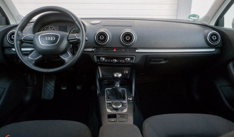 Audi A3 Sportback | FWD (przód) | Manualna | 122 KM | Czarny full