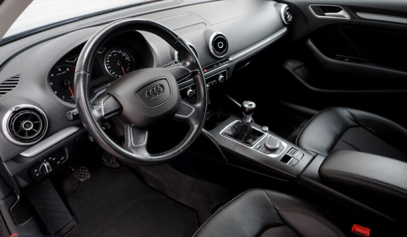 Audi A3 Sportback | FWD (przód) | Manualna | 122 KM | Czarny full