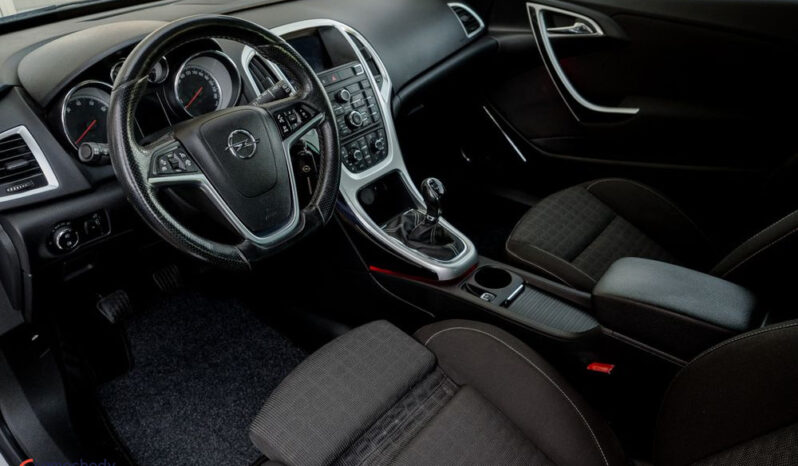 Opel Astra | FWD (przód) | Manualna | 180 KM | Biały full