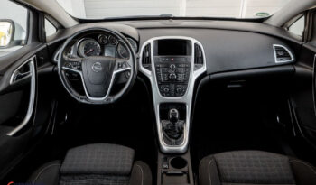 Opel Astra | FWD (przód) | Manualna | 180 KM | Biały full