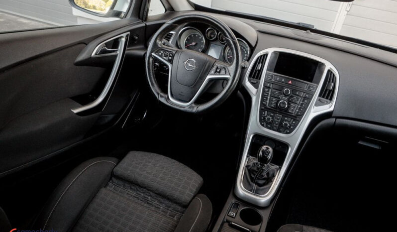 Opel Astra | FWD (przód) | Manualna | 180 KM | Biały full