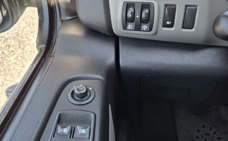 Renault Trafic | FWD (przód) | Manualna | 90 KM | Biały full