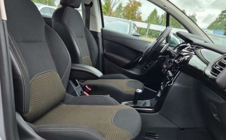 Citroën C3 | FWD (przód) | Automatyczna | 68 KM | Srebrny full