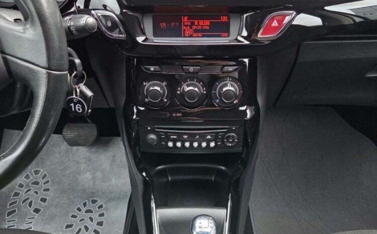 Citroën C3 | FWD (przód) | Automatyczna | 68 KM | Srebrny full