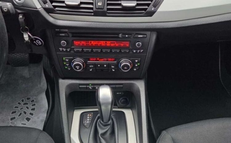 BMW X1 | 4×4 (doł. automatycznie) | Automatyczna | 204 KM | Bordowy full