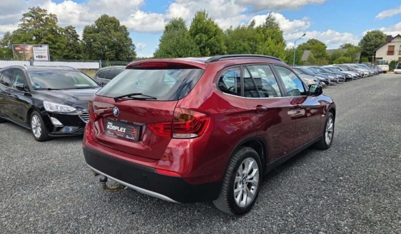 BMW X1 | 4×4 (doł. automatycznie) | Automatyczna | 204 KM | Bordowy full