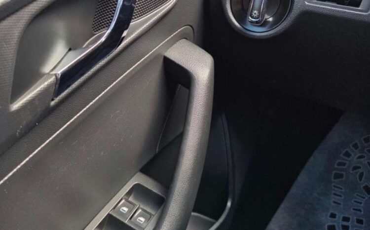 Skoda RAPID | FWD (przód) | Manualna | 86 KM | Czarny full