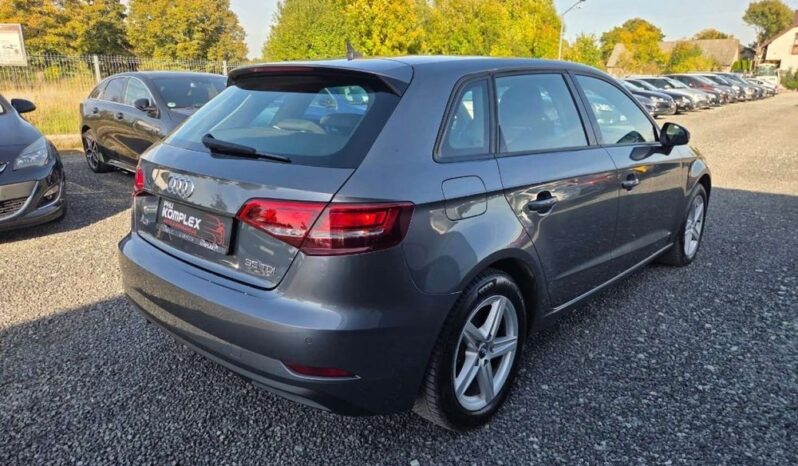 Audi A3 Sportback | FWD (przód) | Automatyczna | 150 KM | Szary full