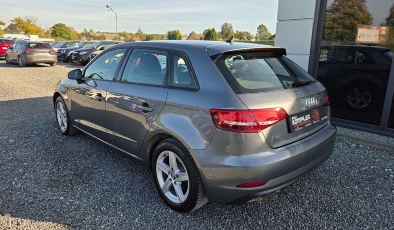 Audi A3 Sportback | FWD (przód) | Automatyczna | 150 KM | Szary full