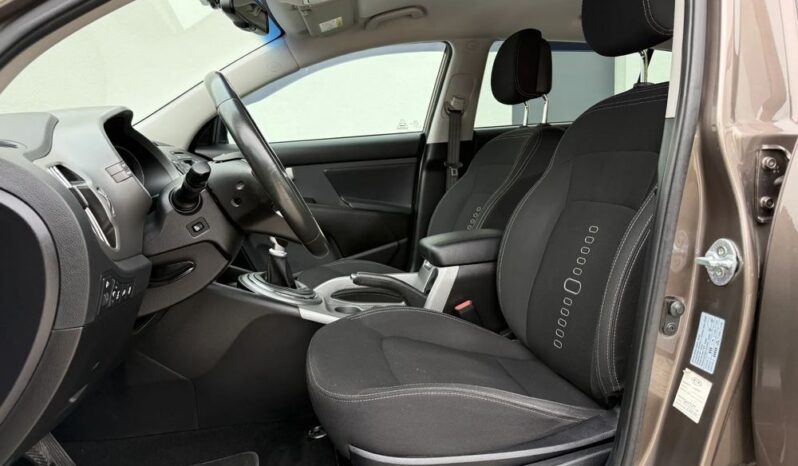 Kia Sportage | 4×4 (doł. automatycznie) | Manualna | 136 KM | Brązowy full
