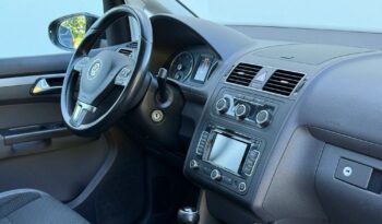 Volkswagen Touran | FWD (przód) | Manualna | 110 KM | Czarny full
