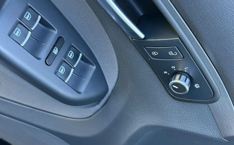 Volkswagen Touran | FWD (przód) | Manualna | 110 KM | Czarny full