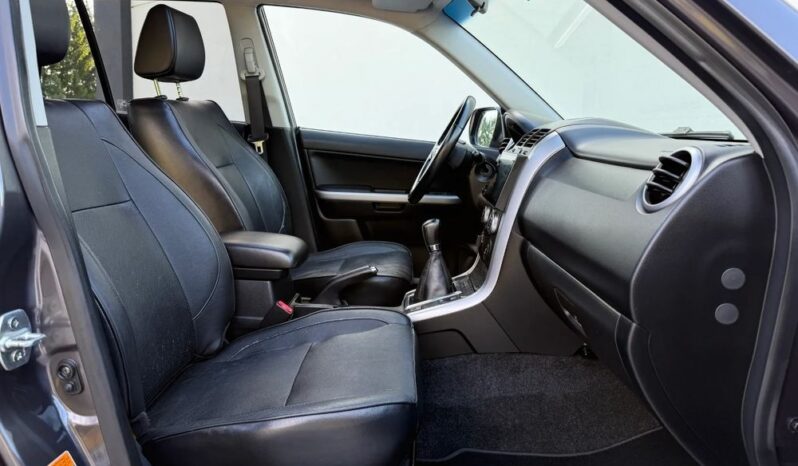 Suzuki Grand Vitara | 4×4 (stały) | Manualna | 129 KM | Szary full