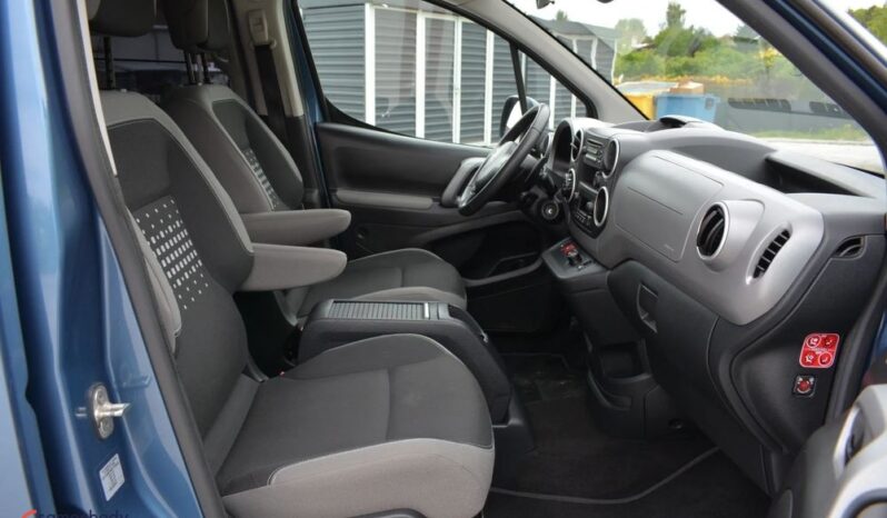 Citroën Berlingo | FWD (przód) | Automatyczna | 99 KM | Niebieski full