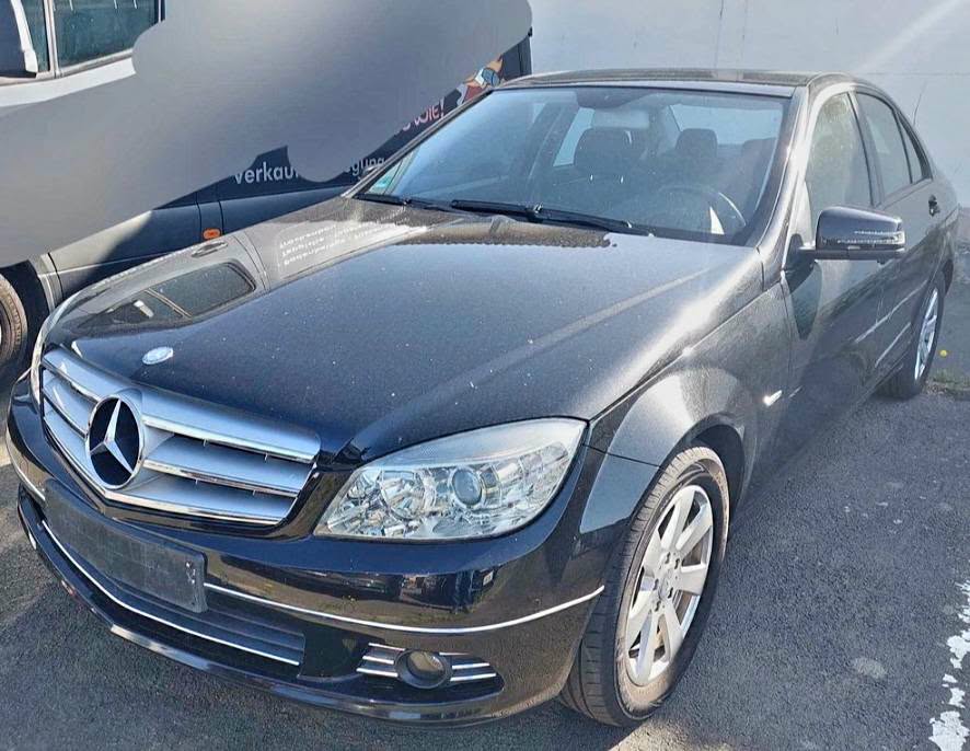 Mercedes-Benz  | Rwd (Tył) | Manualna | 155 Km | Czarny