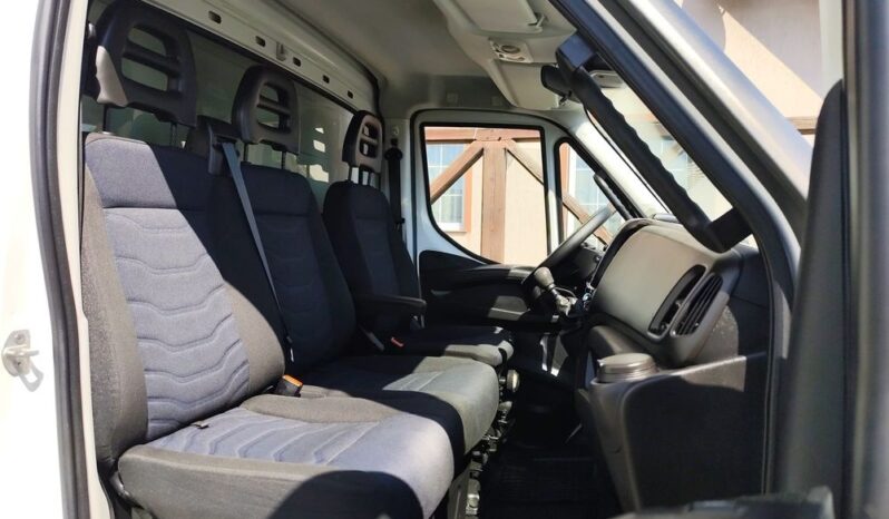Iveco Daily | RWD (tył) | Manualna | 180 KM | Biały full