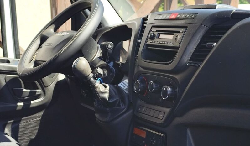 Iveco Daily | RWD (tył) | Manualna | 180 KM | Biały full