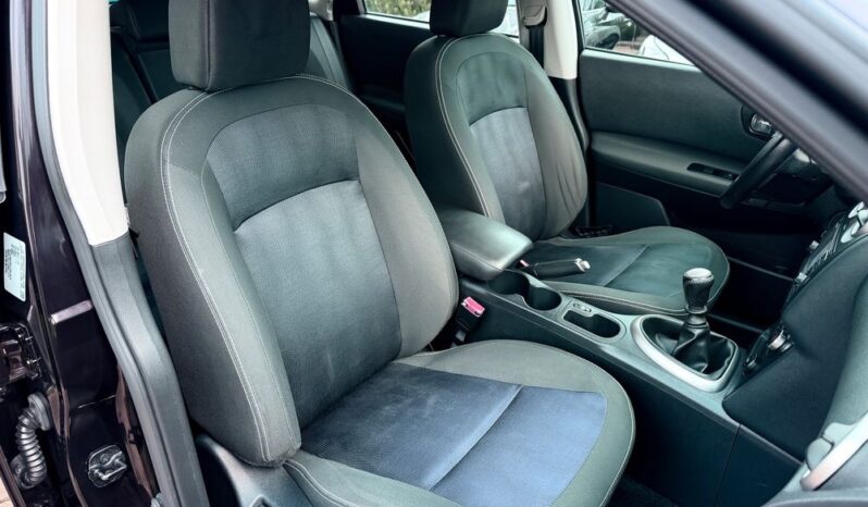 Nissan Qashqai | FWD (przód) | Manualna | 141 KM | Bordowy full