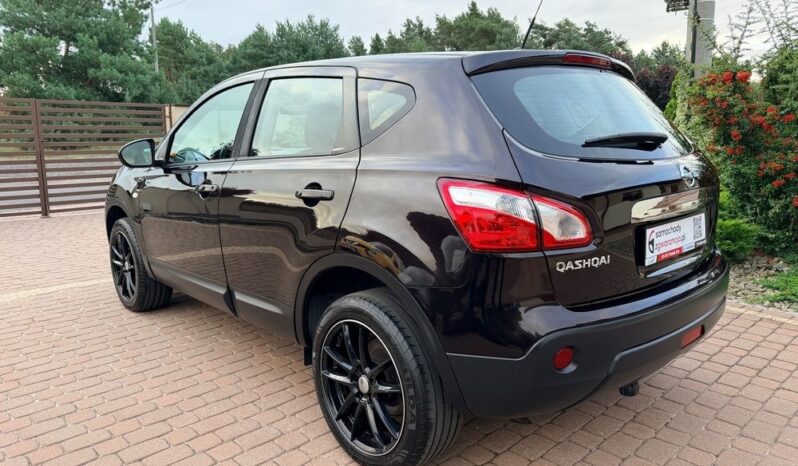 Nissan Qashqai | FWD (przód) | Manualna | 141 KM | Bordowy full