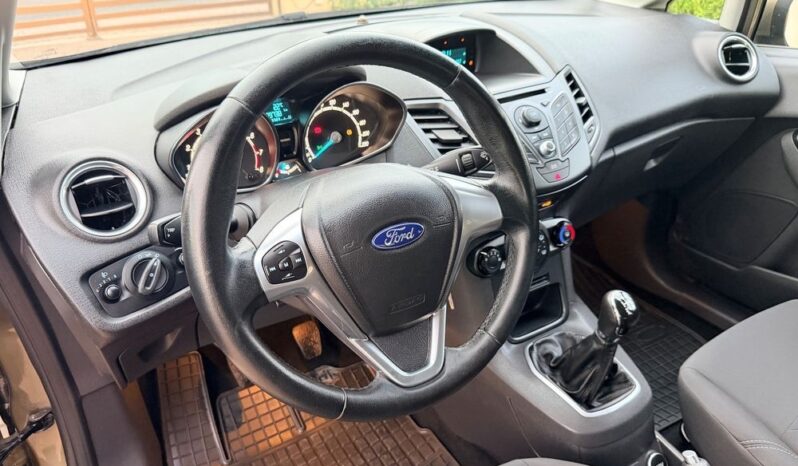 Ford Fiesta | FWD (przód) | Manualna | 82 KM | Brązowy full