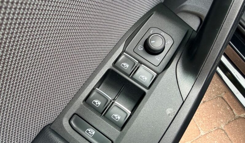 Seat Leon Sportstourer | FWD (przód) | Automatyczna | 150 KM | Czarny full